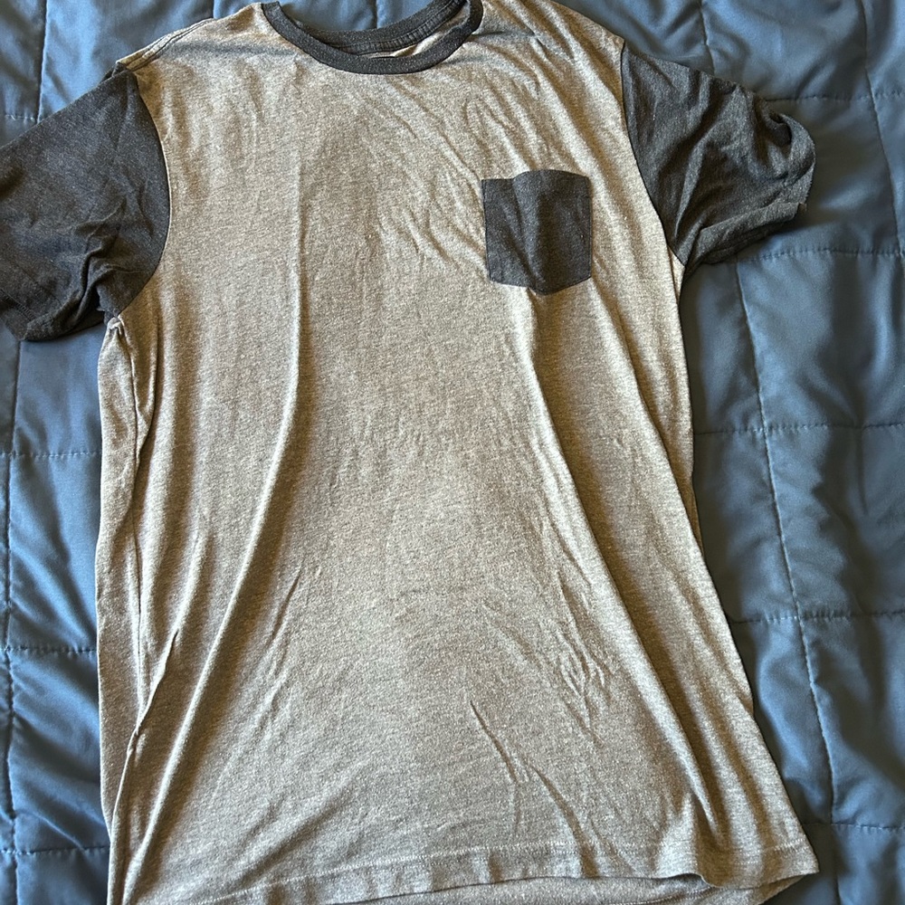 Billabong tee, mens large